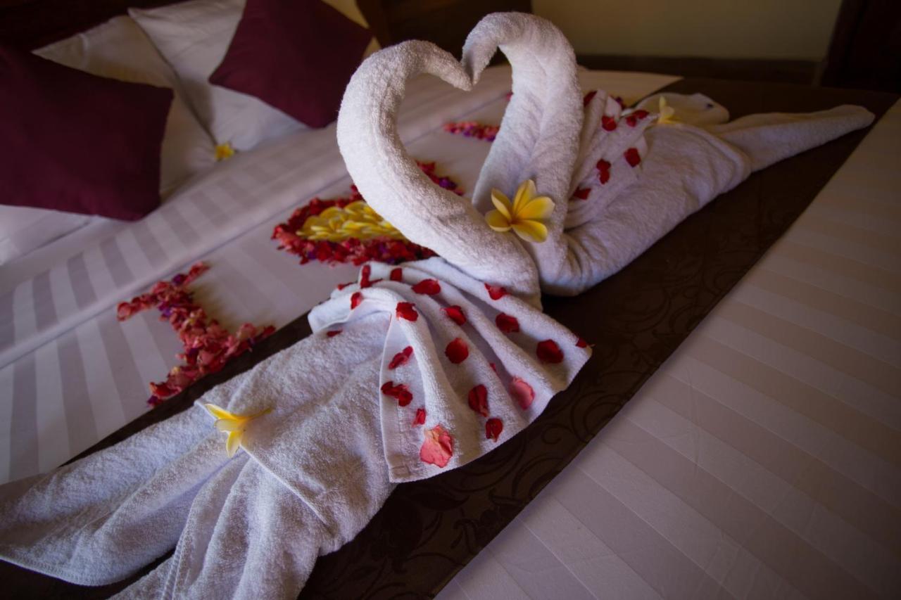 Rijet Villa Beach & Restaurant Ped Ngoại thất bức ảnh